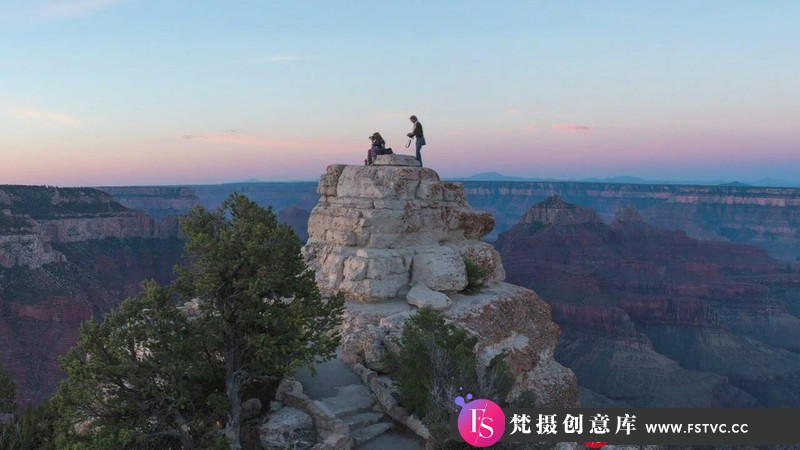 [风光摄影教程]12名顶级地理风光摄影师讲授的国家地理风光摄影大师班教程-附中英字幕