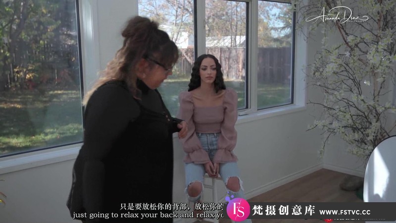 [人像摄影教程]摄影师AmandaDiaz创意女性肖像画摆姿布光艺术风格大师班-中英字幕