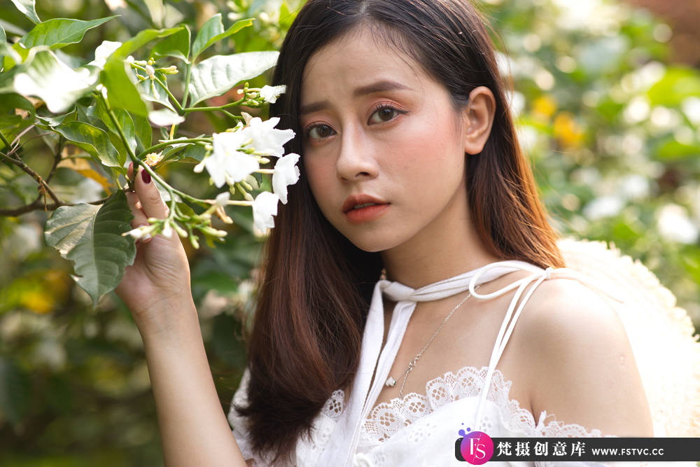 图片[3]-想练修图没有原片？栀子花美女人像写真RAW原图-梵摄创意库